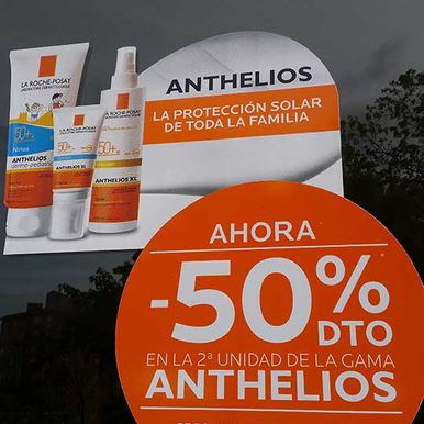 Farmacia Dra. Maite Santesteban carteles de ofertas